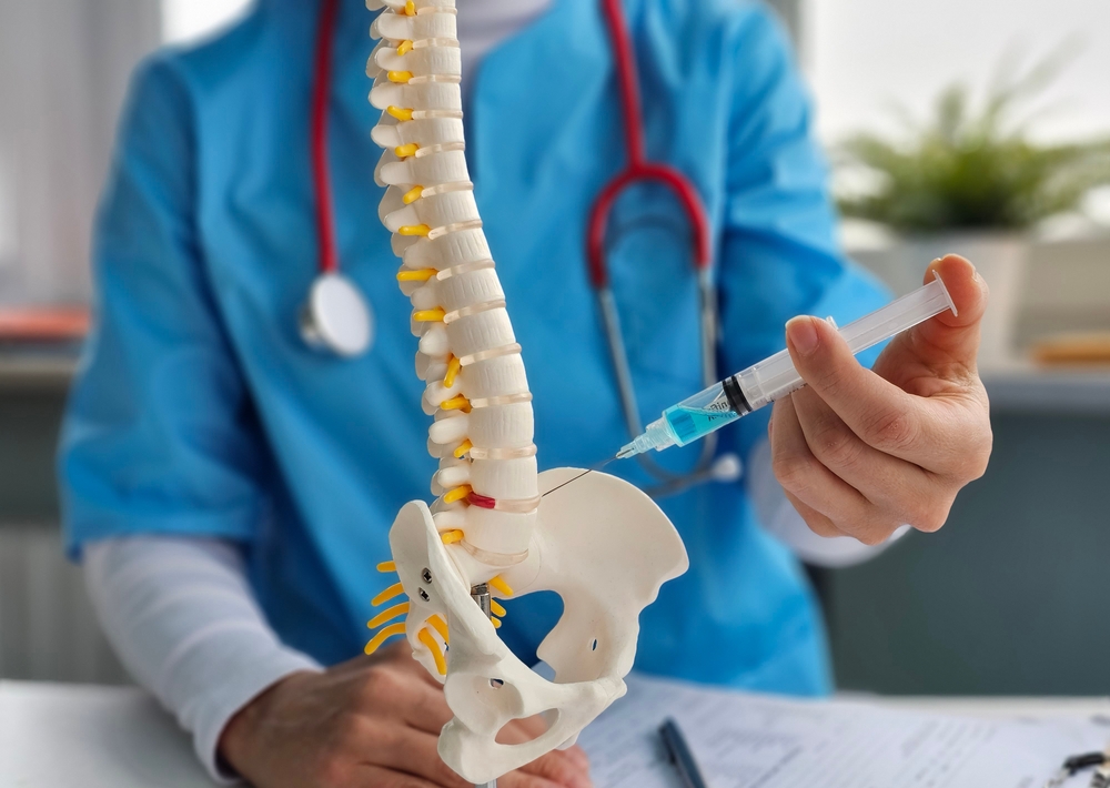 Medical blockade in the intervertebral disc herniation of the lumbar spine. Concept for the treatment of protrusions and hernias of the spine