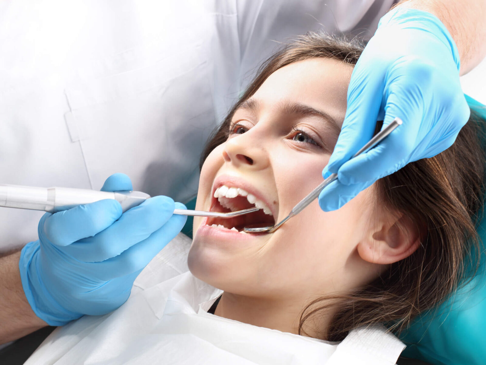 kid gets periodontal scaling in Coral Springs