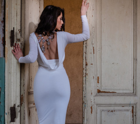 Concept image illustrating gradual BBL contour refinement through staged fat transfer procedures