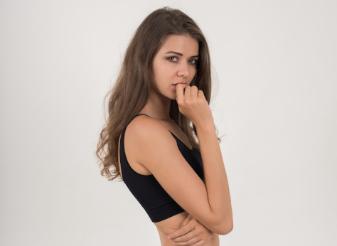 Illustration showing how pelvic structure and hip width influence final BBL contour and projection