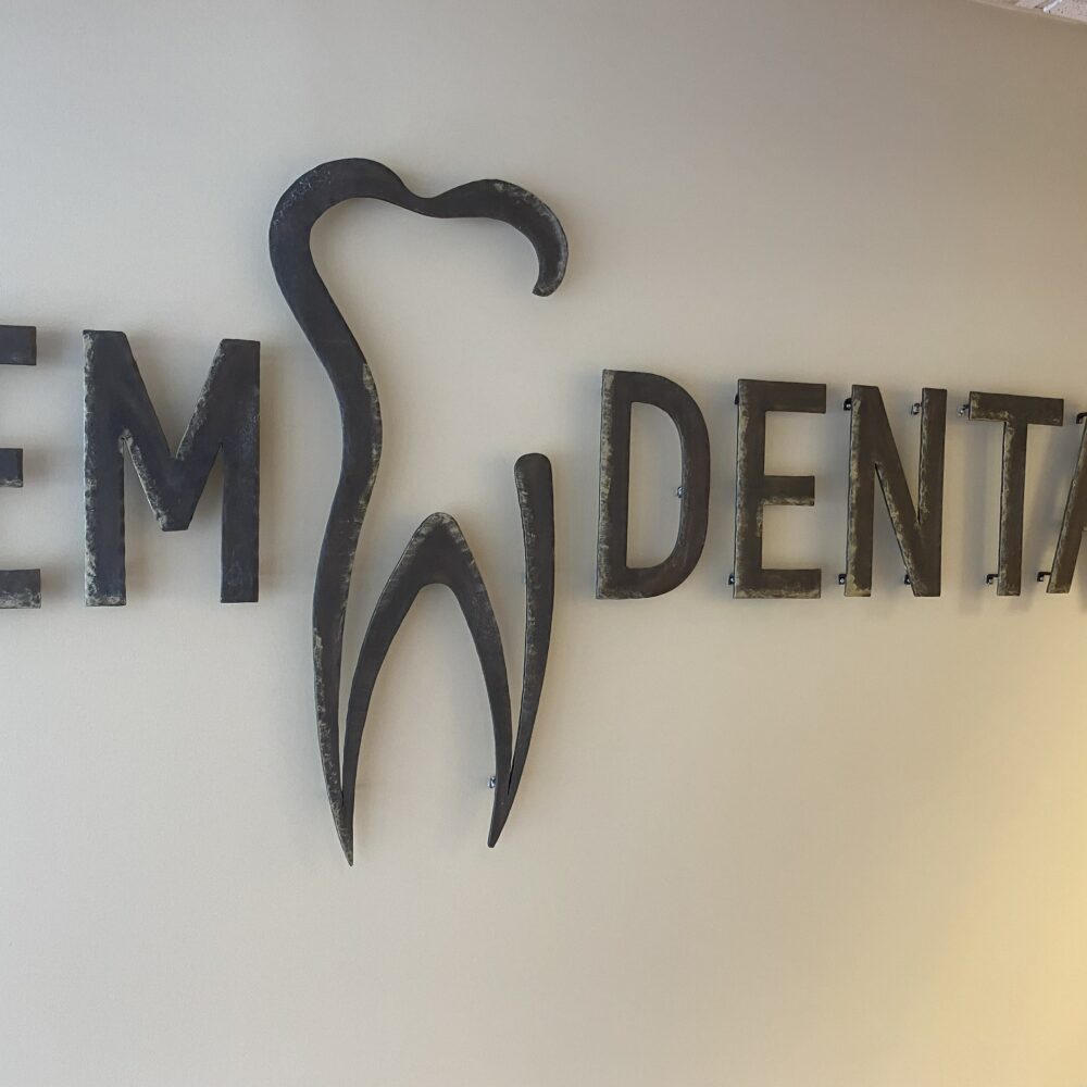 E&M-Dental-Logo