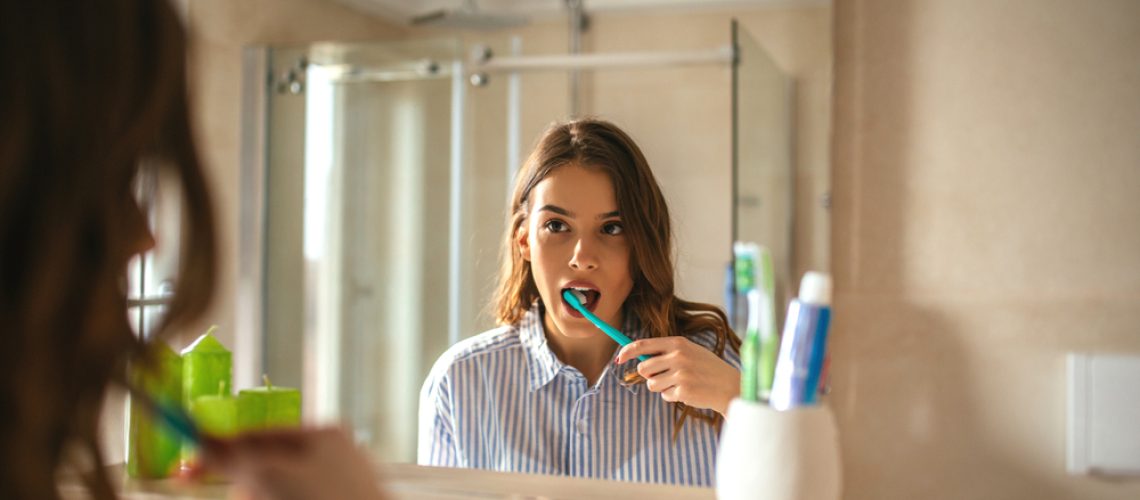 How To Properly Brush And Floss Your Teeth