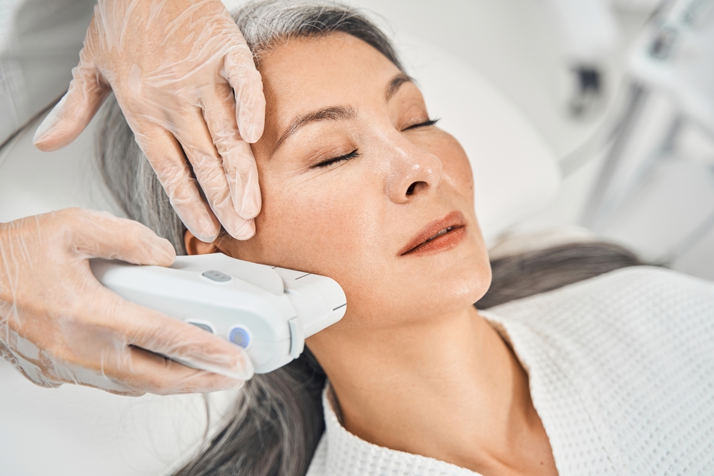 Facelift Alternatives: Exploring Less Invasive Procedures