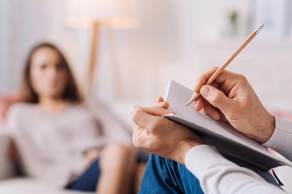 psychologist conducting a consultation