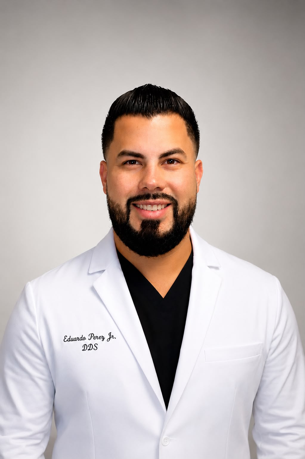 Dr. Eduardo Perez, Dentist