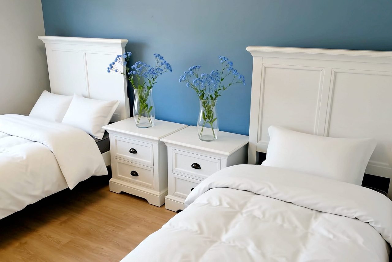 Bedrooms (1)