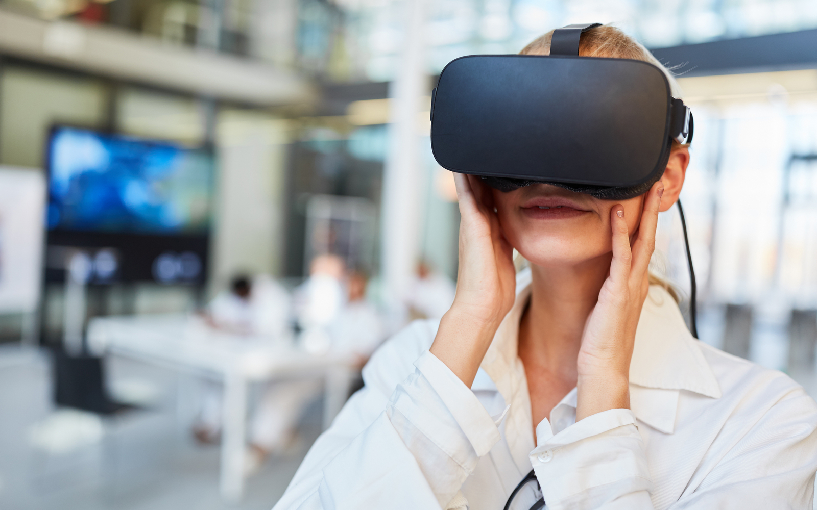 Virtual Realty Headset for Pain Relief